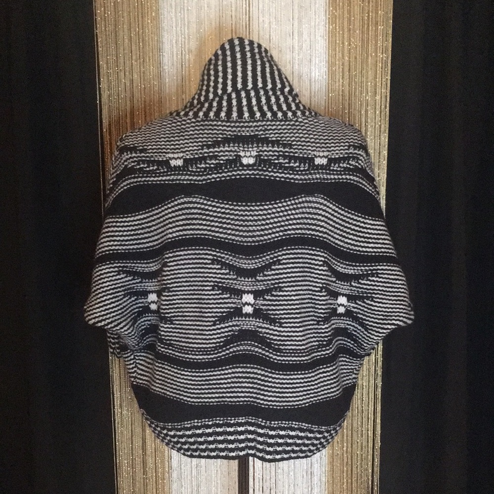 Express Cardigan - Picture 4 of 8